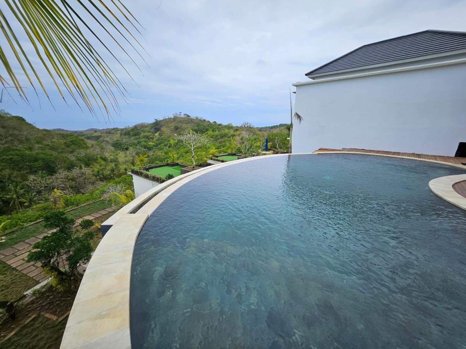 Kelingking Parama Resort Batumadeg Buitenkant foto